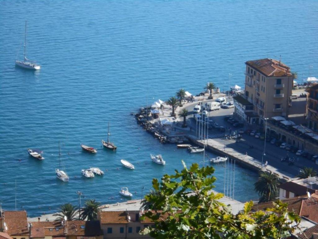 Hotel Vittoria Porto Santo Stefano  Exterior photo